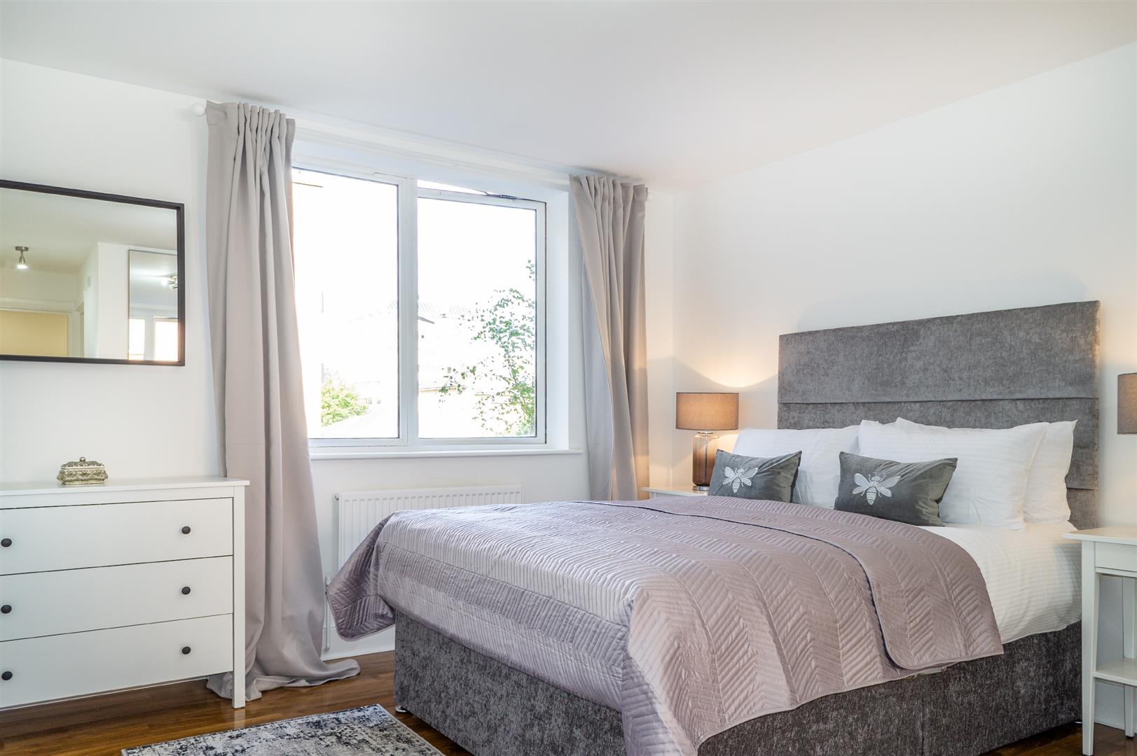 3 bed property in Regent Court, St Johns Wood